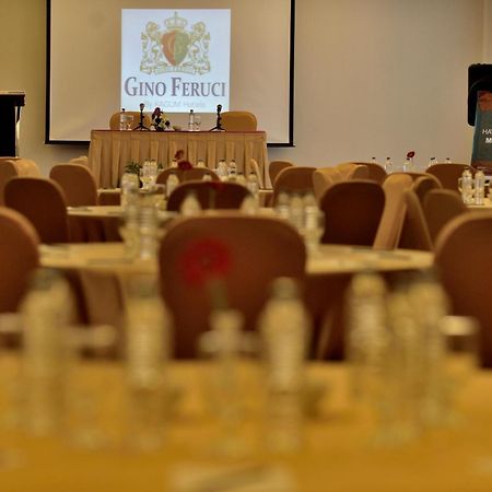Gino Feruci Kebon Jati By Kagum Hotels Бандунг Екстер'єр фото
